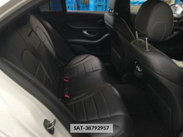 Mercedes Benz C-CLASS 2018-11 7810354-3
