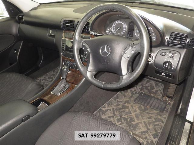 Mercedes Benz C-CLASS 2006-01 7810359-2