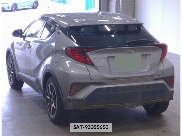 Toyota C-HR 2020-09 7793834-5