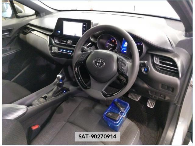 Toyota C-HR 2017-01 7793876-2