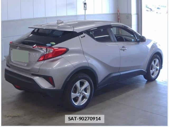 Toyota C-HR 2017-01 7793876-5