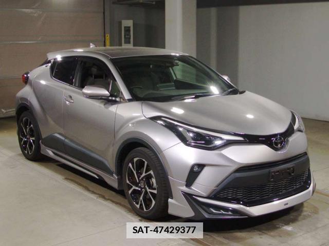 Toyota C-HR 2023-02 7793996-0