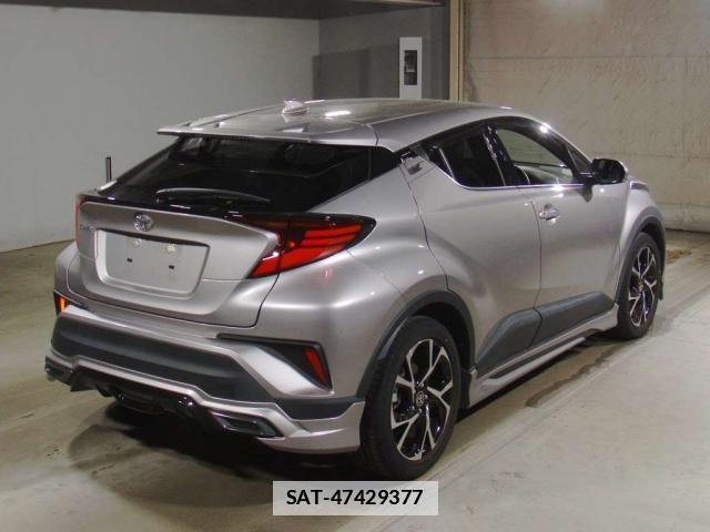 Toyota C-HR 2023-02 7793996-7