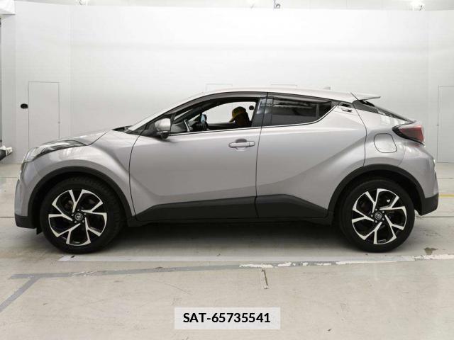 Toyota C-HR 2017-03 7793997-9