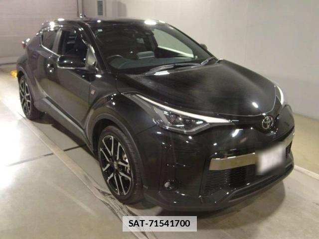 Toyota C-HR 2022-07 7794118-0