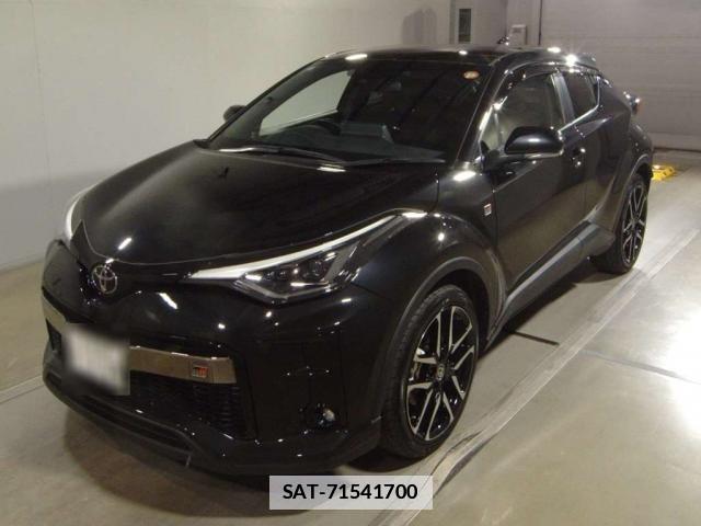 Toyota C-HR 2022-07 7794118-14
