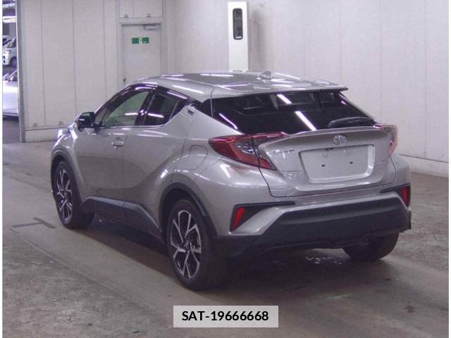 Toyota C-HR 2019-03 7794144-1