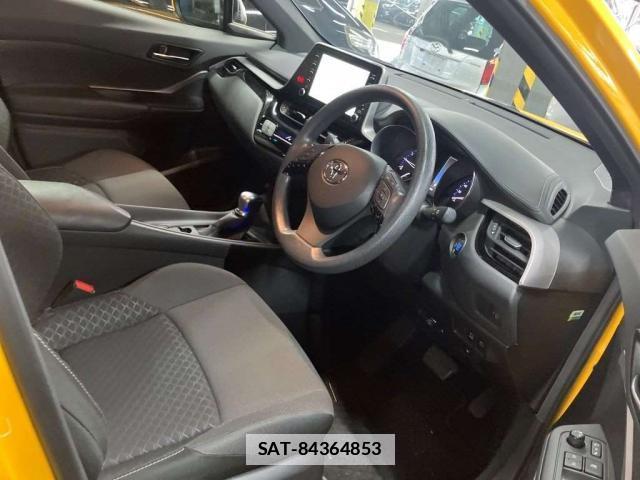 Toyota C-HR 2023-05 7794180-3