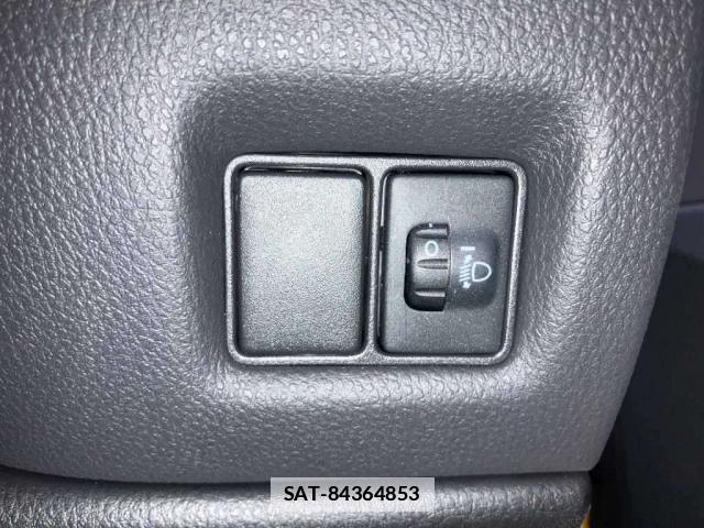 Toyota C-HR 2023-05 7794180-7