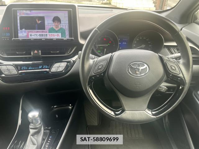 Toyota C-HR 2017-06 7797775-12