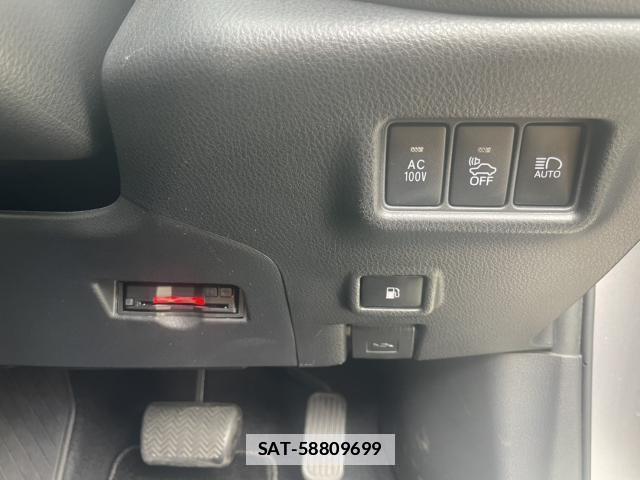 Toyota C-HR 2017-06 7797775-16