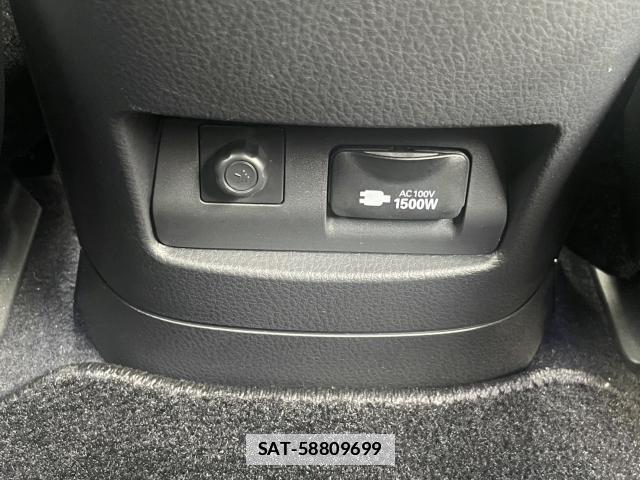 Toyota C-HR 2017-06 7797775-19