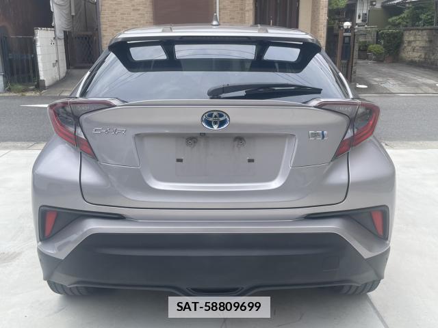 Toyota C-HR 2017-06 7797775-8