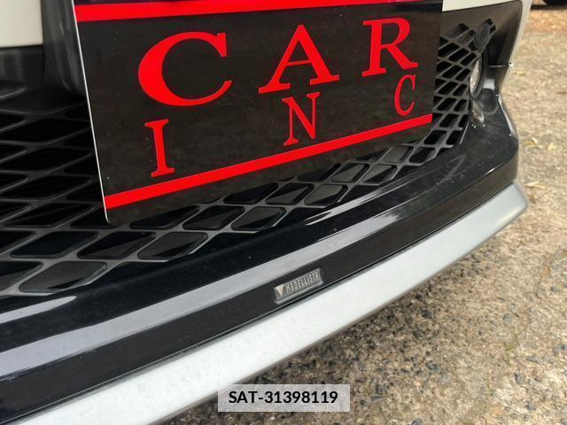 Toyota C-HR 2017-10 7800066-1