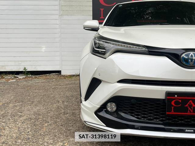 Toyota C-HR 2017-10 7800066-10