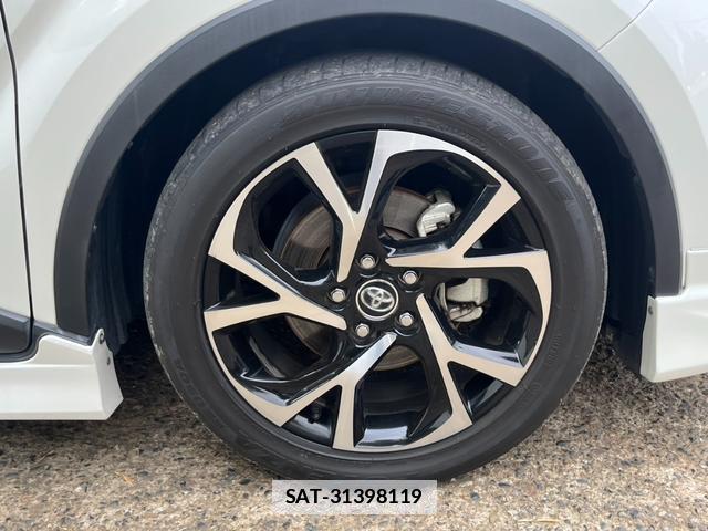 Toyota C-HR 2017-10 7800066-16