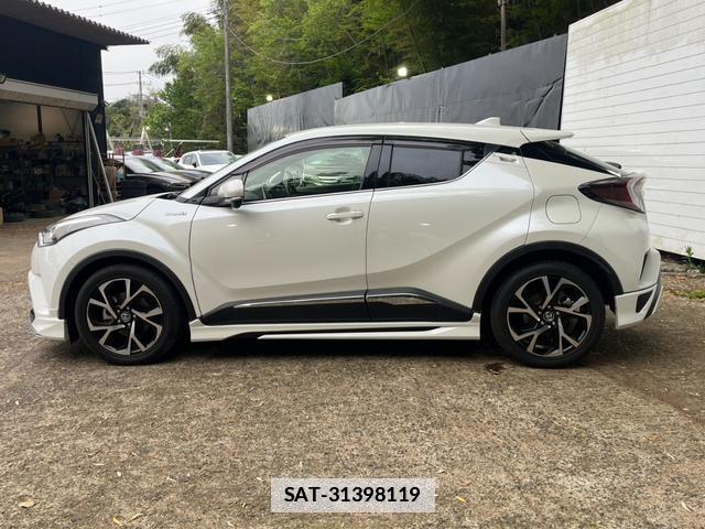 Toyota C-HR 2017-10 7800066-17