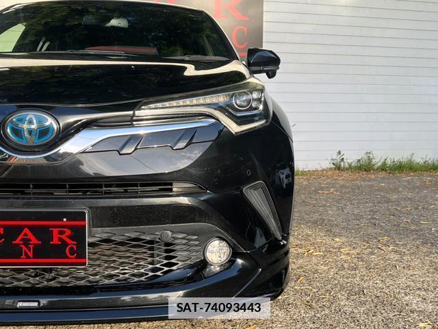 Toyota C-HR 2017-10 7800069-11