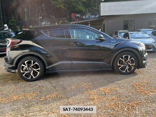 Toyota C-HR 2017-10 7800069-4