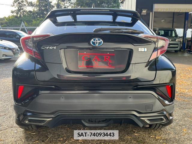 Toyota C-HR 2017-10 7800069-6