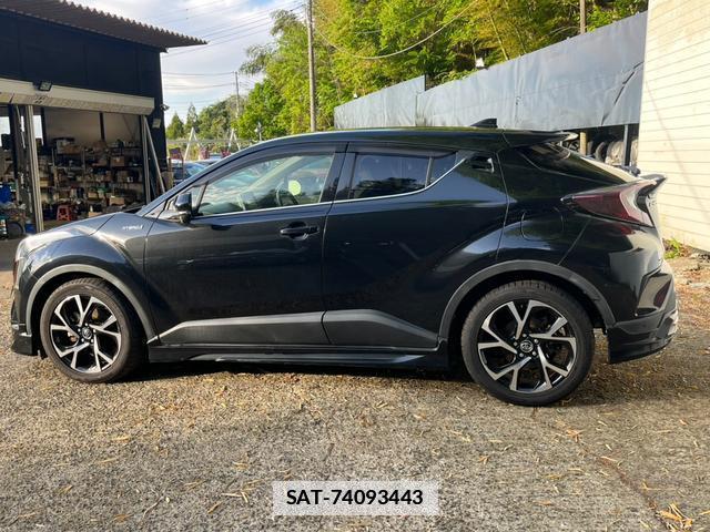 Toyota C-HR 2017-10 7800069-8