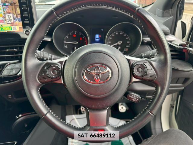 Toyota C-HR 2020-09 7803695-7