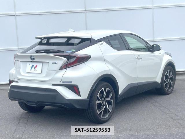 Toyota C-HR 2017-01 7804087-16