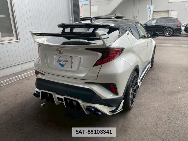 Toyota C-HR 2019-12 7806124-14