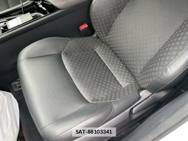 Toyota C-HR 2019-12 7806124-17