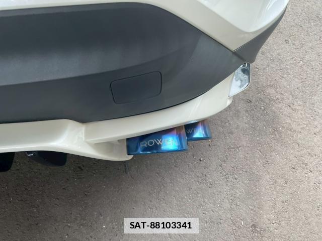 Toyota C-HR 2019-12 7806124-4