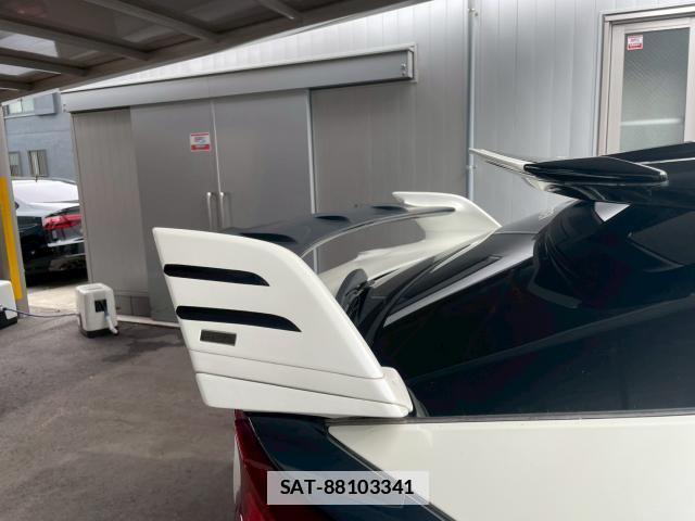 Toyota C-HR 2019-12 7806124-5