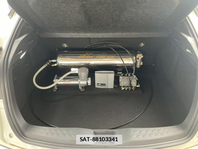 Toyota C-HR 2019-12 7806124-6