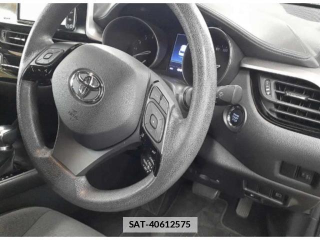 Toyota C-HR 2021-05 7807455-2