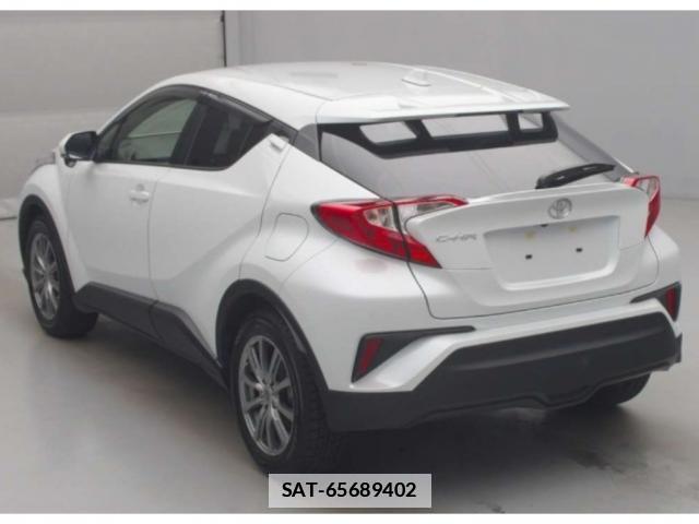 Toyota C-HR 2023-04 7807479-4