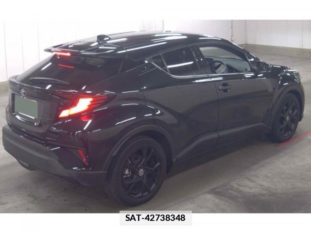 Toyota C-HR 2023-06 7807489-4