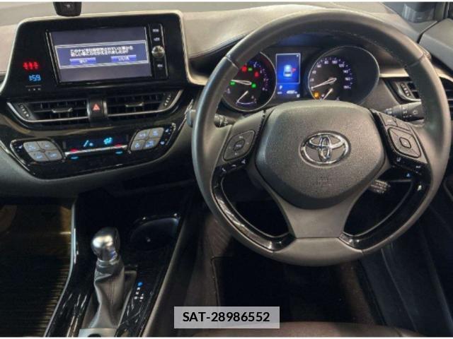 Toyota C-HR 2017-03 7807518-2