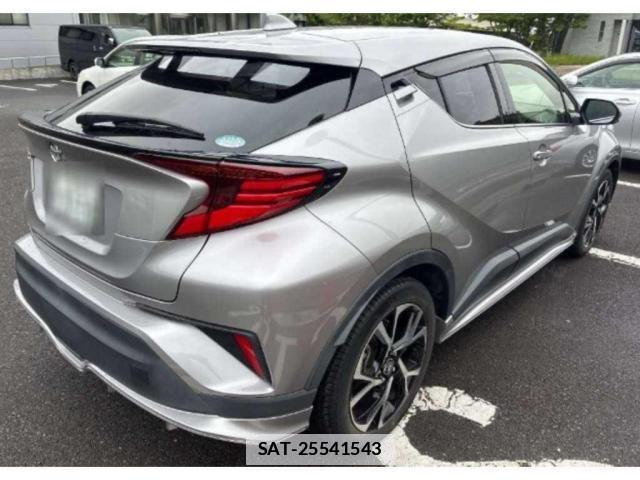 Toyota C-HR 2020-07 7807553-4
