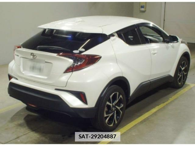 Toyota C-HR 2018-06 7807694-4