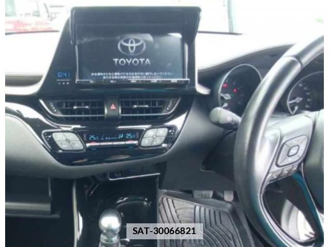 Toyota C-HR 2017-06 7807833-2