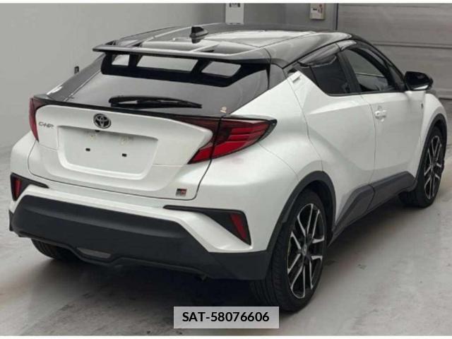 Toyota C-HR 2023-05 7807853-4