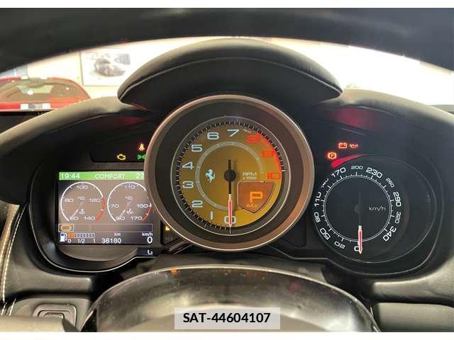 Ferrari California 2011-02 7801779-17