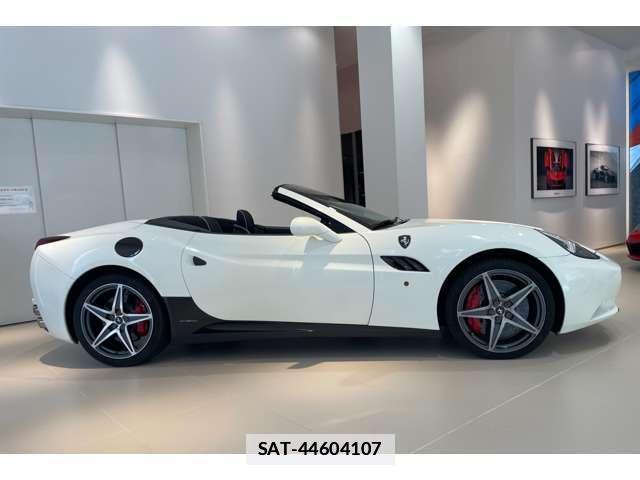 Ferrari California 2011-02 7801779-5
