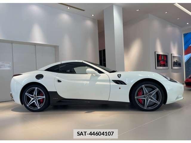 Ferrari California 2011-02 7801779-9