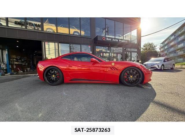 Ferrari California 2010-03 7804004-14