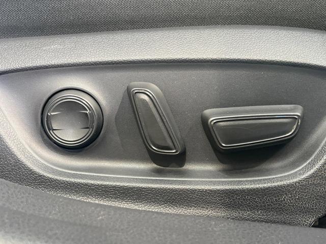 Toyota CAMRY 2018-12 7793092-6