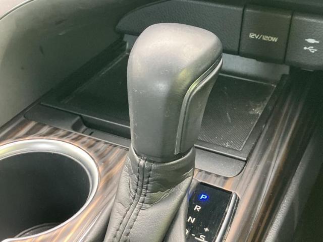 Toyota CAMRY 2018-02 7797701-17
