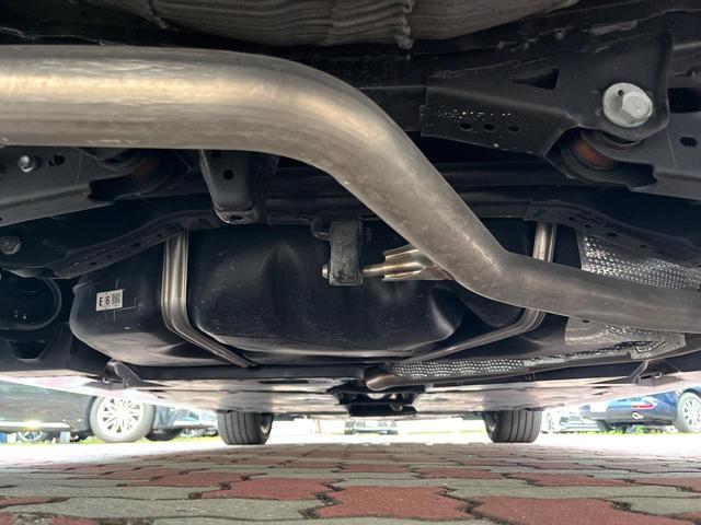 Toyota CAMRY 2023-02 7799301-17