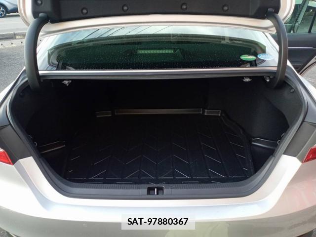 Toyota CAMRY 2017-12 7803850-8