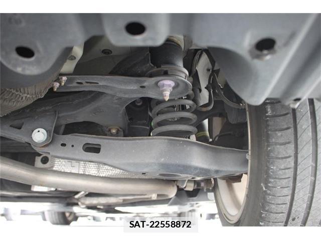 Toyota CAMRY 2019-06 7809373-17