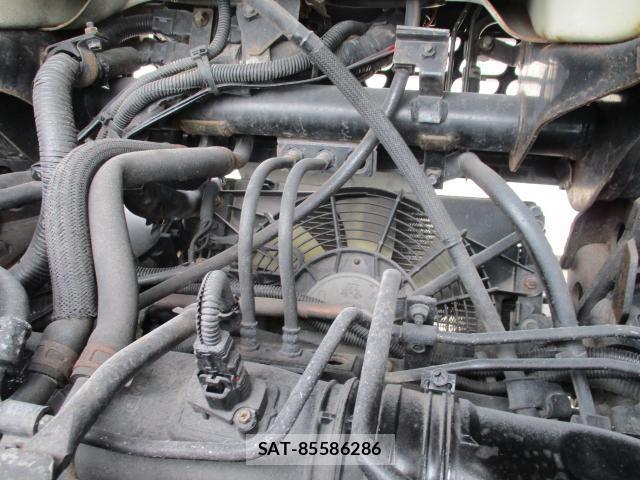 MITSUBISHI FUSO CANTER GUTS 2008-11 7799770-6